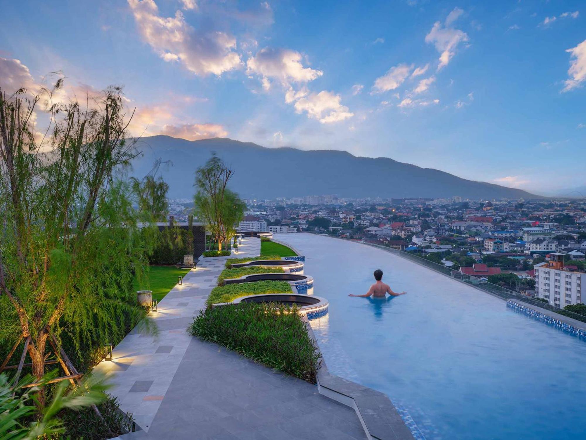 Luxury Condo Astra Sky River Condo Chiang Mai Bagian luar foto