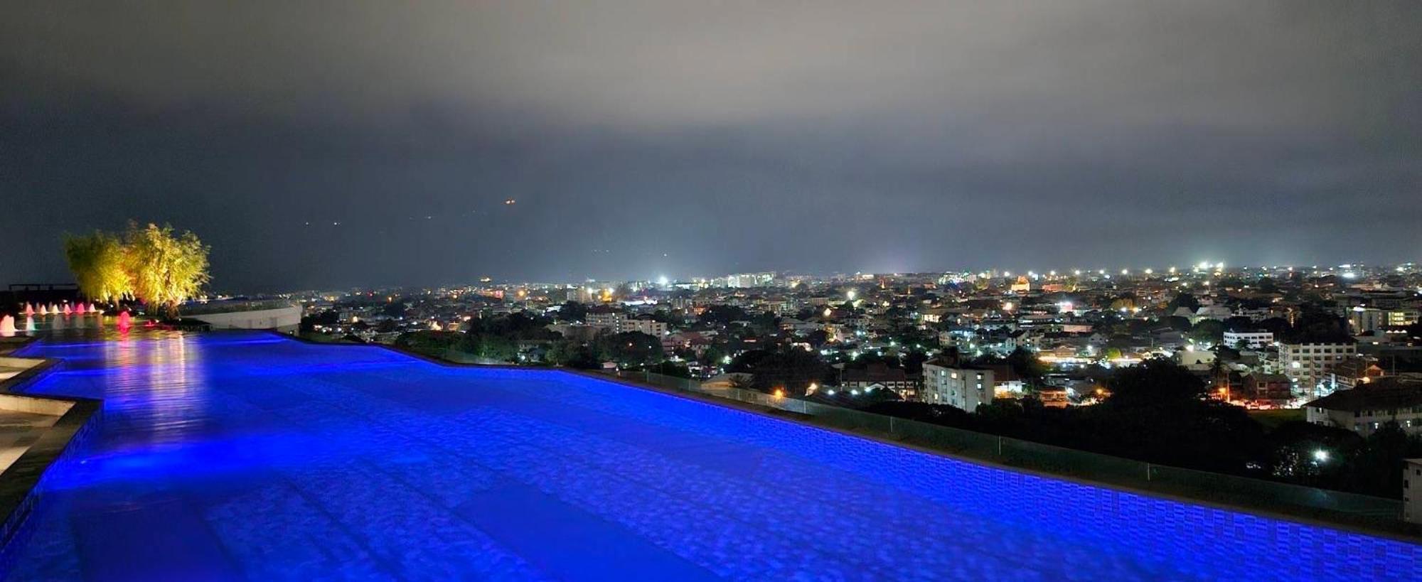 Luxury Condo Astra Sky River Condo Chiang Mai Bagian luar foto